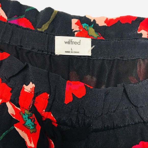 Drawstring Floral Shorts - Picture 3 of 8